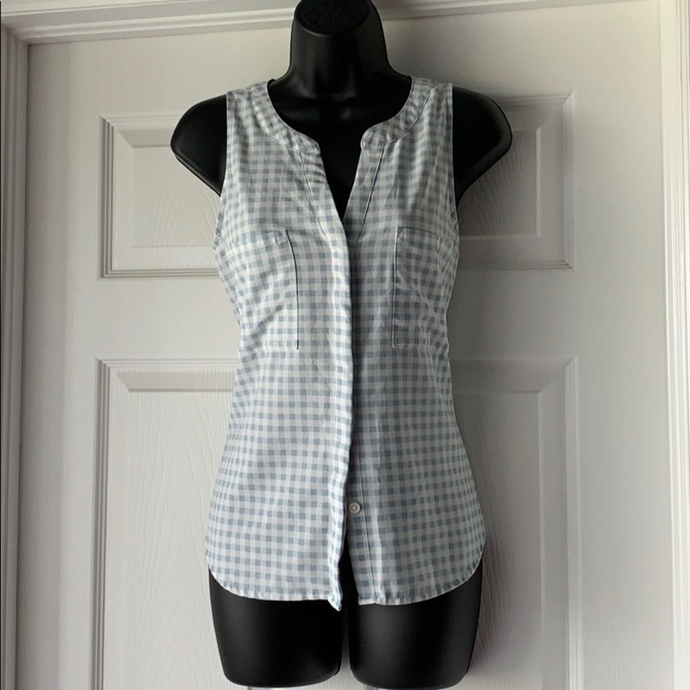 Super cute- Sanctuary blouse